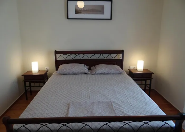 Estrella * Nea Kallikrateia