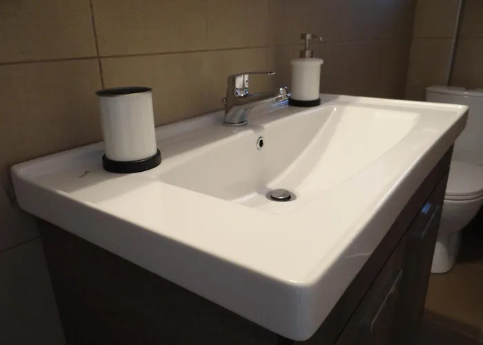 Estrella * Nea Kallikrateia